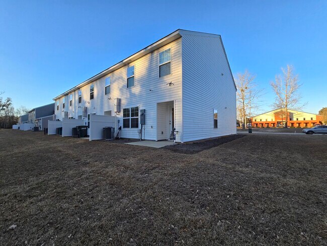 Building Photo - 162 Wall St