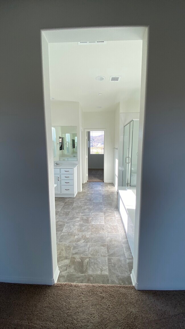 Building Photo - 24603 Fair Oaks Ln