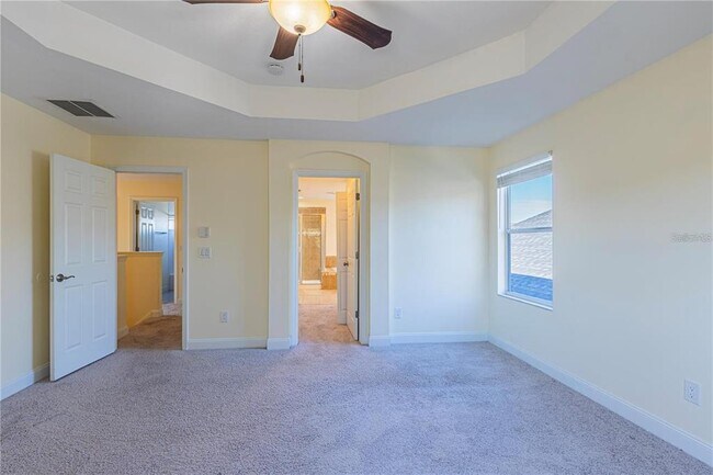 Building Photo - 14637 Tanja King Blvd