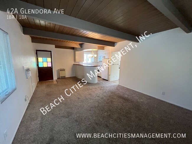 Building Photo - Amazing 1 Bedroom 1 Bath Triplex steps fro...