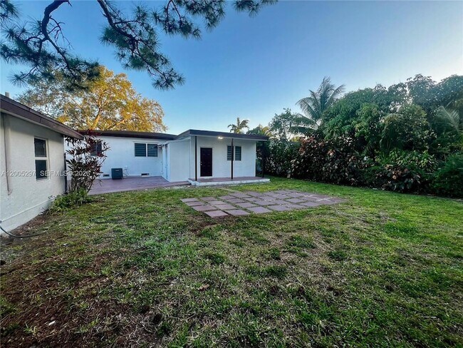 Building Photo - 1715 NW 180th Terrace