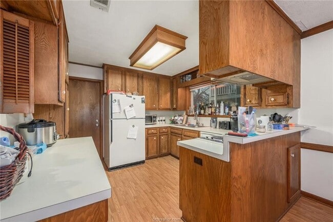 Building Photo - 1203 Hardwood Ln