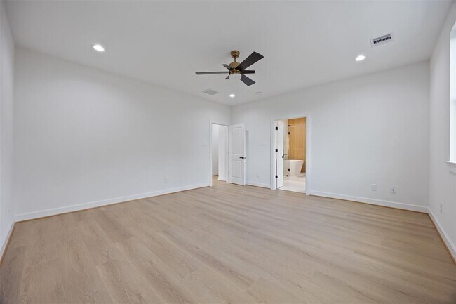 Building Photo - 3615 Gano St