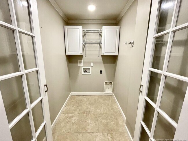 Building Photo - 1430 Pine Valley Loop