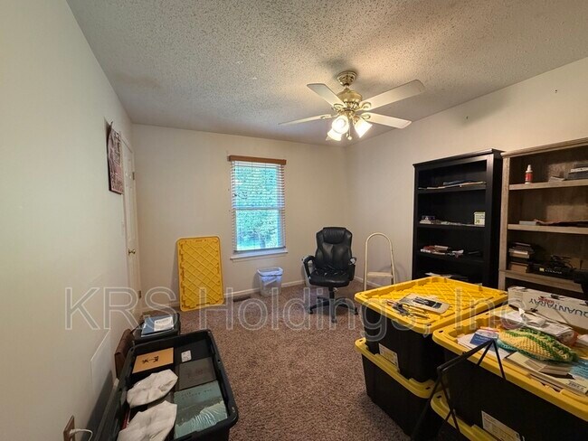 Building Photo - 3877 Sherman Oaks Ave