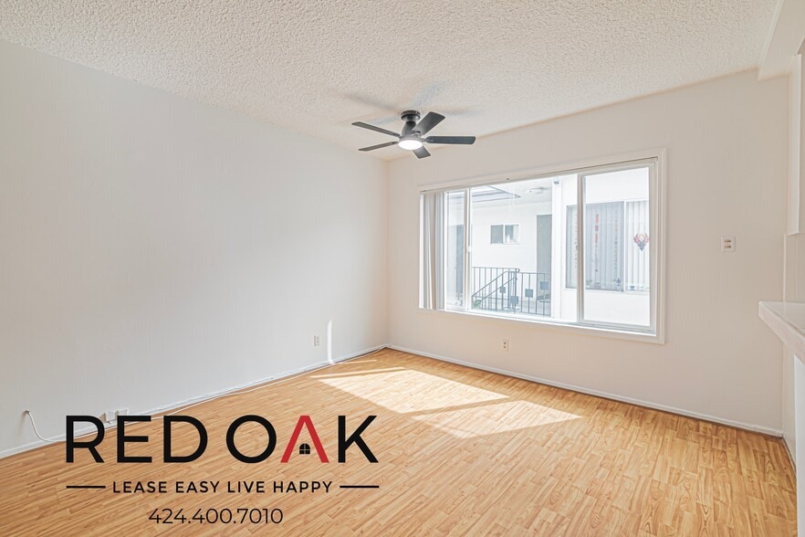 Building Photo - 4037 McLaughlin Ave