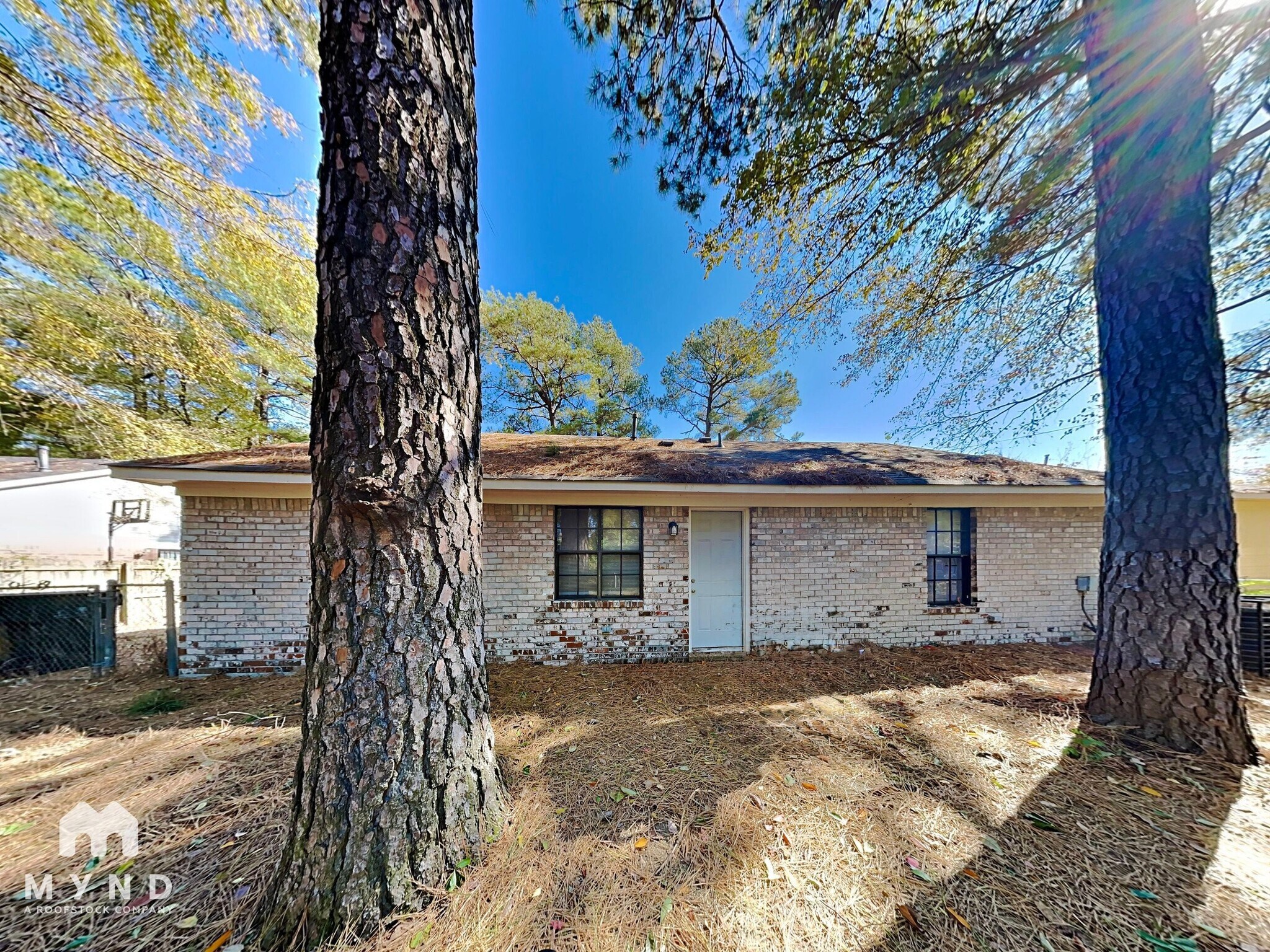 Building Photo - 4645 Sandy Park Dr