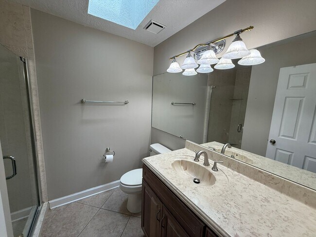 Building Photo - Charming 2-Bed, 2-Bath Home in The Reserve at the Crossings – Lake Mary Living at Its Best!