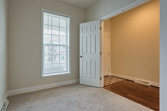 Building Photo - TOWNHOME AVAILABLE IN THE CHARTER HOMES - DEER RUN COMMONS