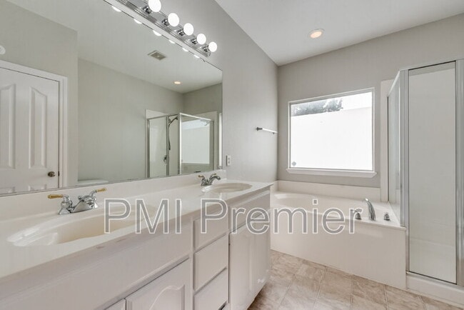 Building Photo - 5832 Center Ridge Dr