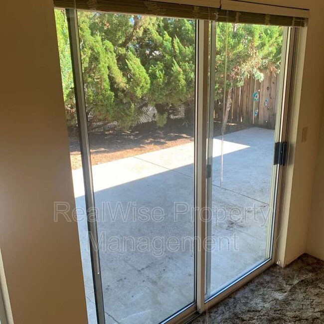 Building Photo - 1467 Cameo Ct