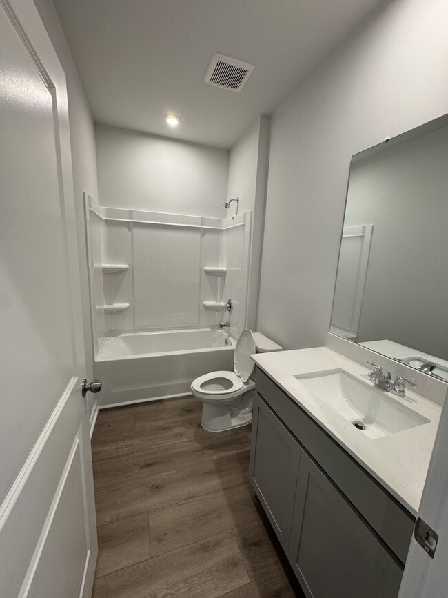 Building Photo - 3067 Visionary Dr