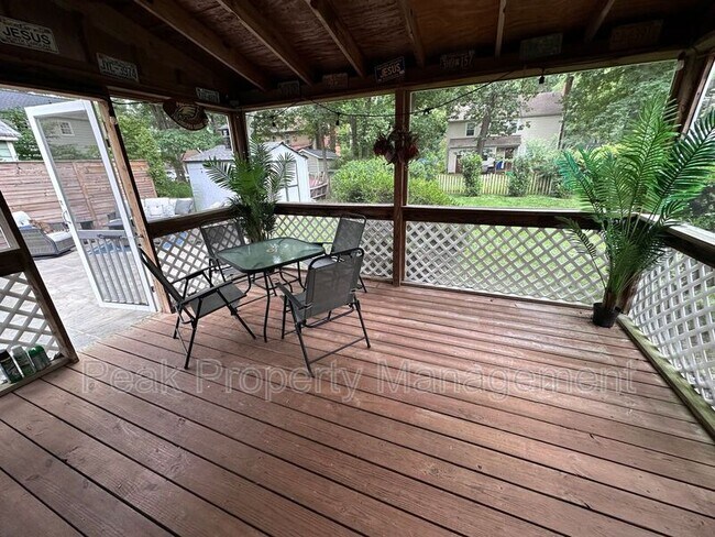 Building Photo - 1825 Red Queen Ct