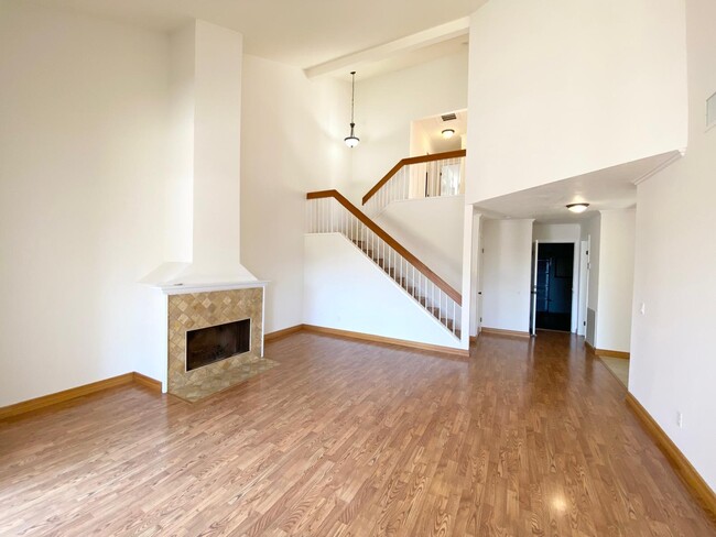 Building Photo - 3126 E Fox Run Way