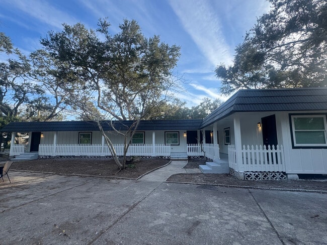 Building Photo - 1156 Orange Ave