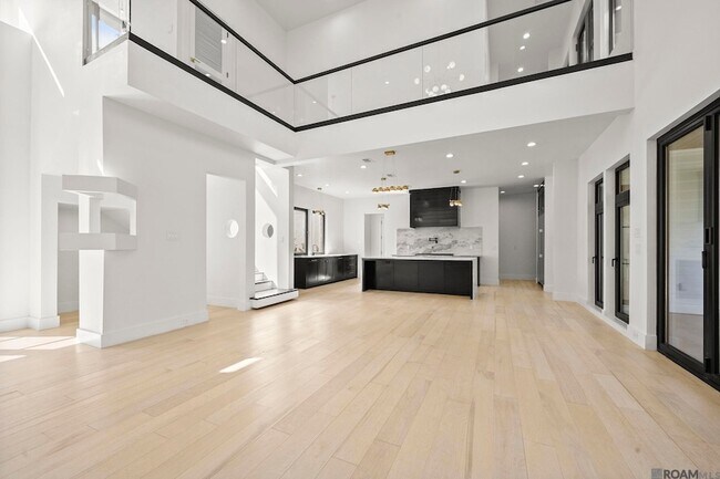 Building Photo - 9825 Fawn Vw Dr