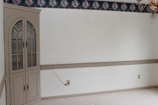 Building Photo - 331 Shore Dr