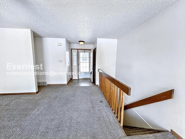 Building Photo - 615 Seawell Dr