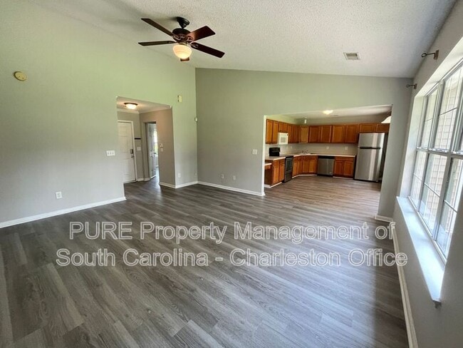 Building Photo - 7206 Sweetgrass Blvd