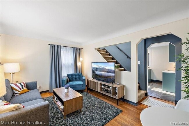 Building Photo - 3207 N Altadena Ave