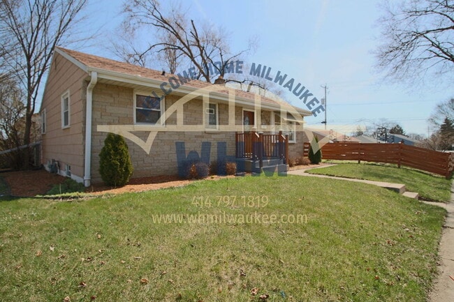 Building Photo - 7126 W Tallmadge Pl