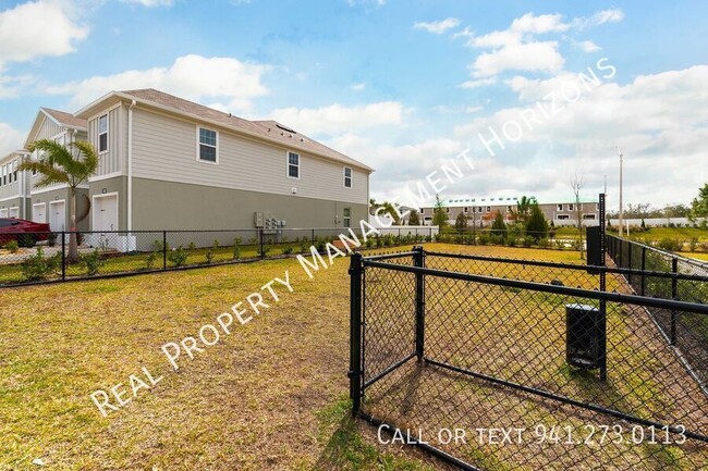 Building Photo - 14418 Crimson Ave