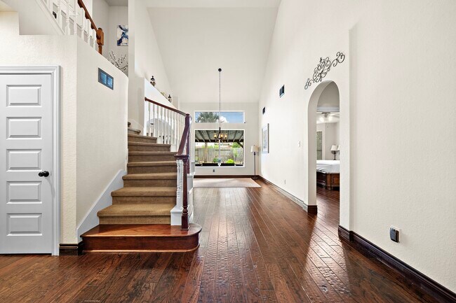 Building Photo - 22634 Cascade Springs Dr