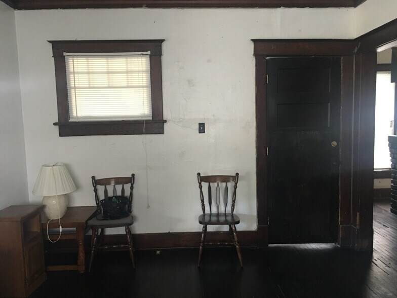 Building Photo - 9 N Salisbury St