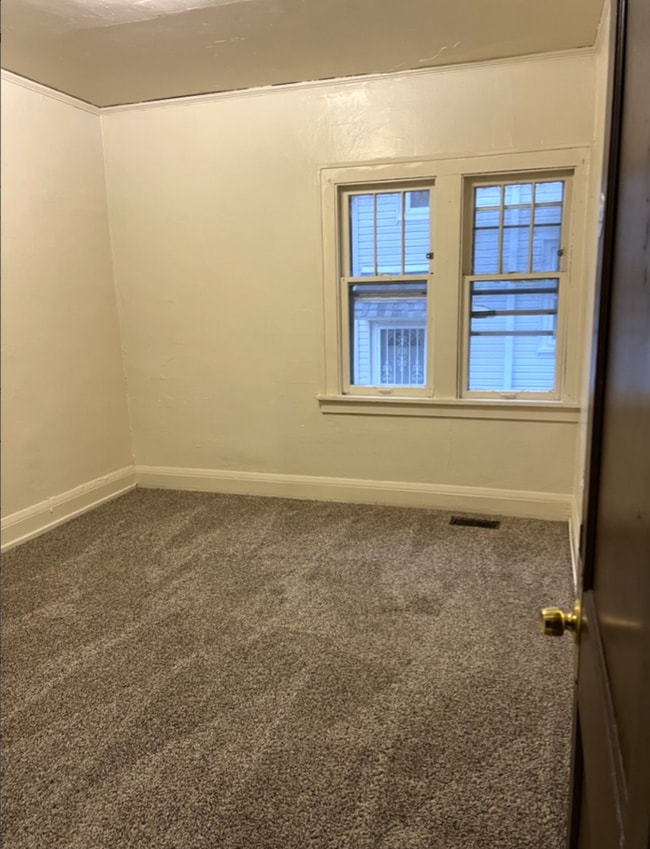 Building Photo - Nice 3-Bedroom Single Family Home Available August 1st!