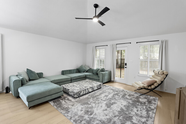 Building Photo - 145 Bayou Landing Rd