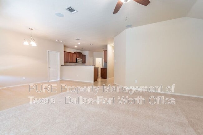 Building Photo - 1012 Lake Hollow Dr