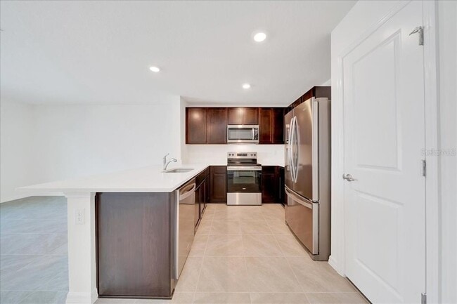 Building Photo - 6614 SW 81st Loop