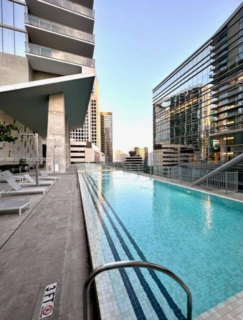 Building Photo - 68 SE 6th St