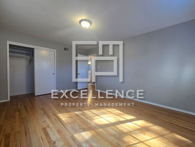 Building Photo - Willow Glen 3 Bedroom + Office With Attached Bathroom, Yard with Covered Patio, Strict One Pet Ne...