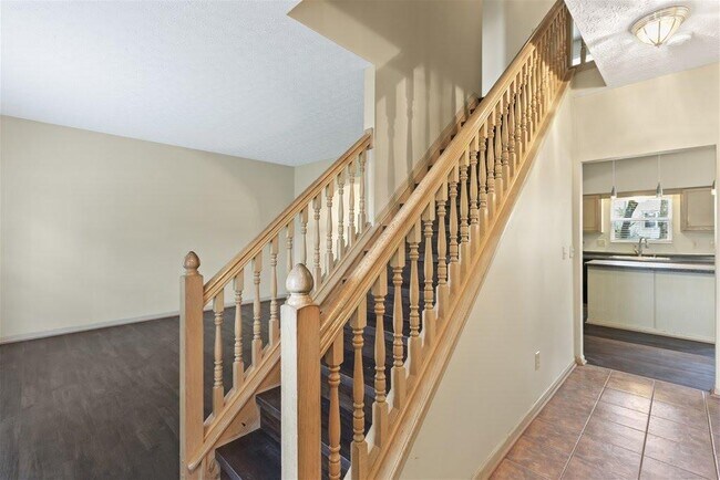 Building Photo - 6529 Centennial Dr