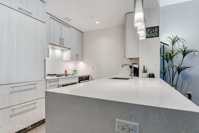 Building Photo - 30 Melrose Terrace