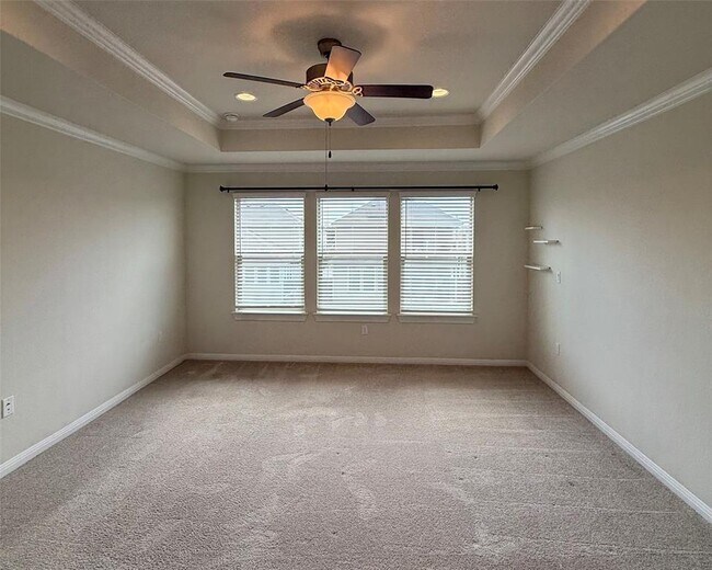 Building Photo - 14004 Hedera Dr