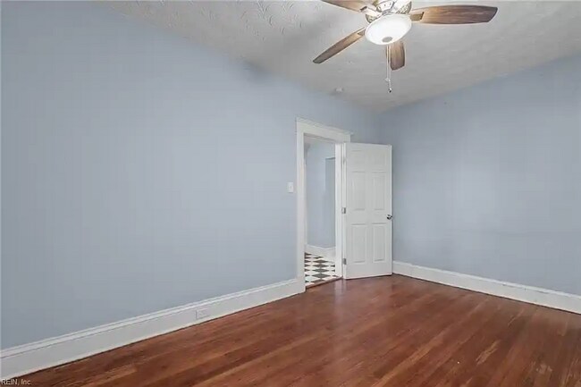 Bedroom 1 - 1417 Melrose Pky