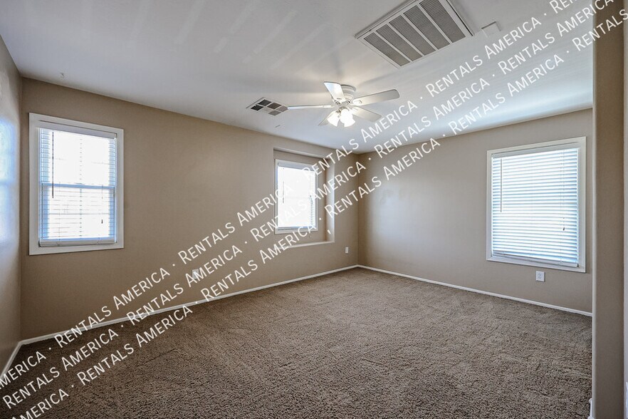 Building Photo - 3908 E Sabra Ln