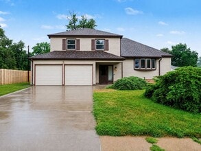 Building Photo - 1801 Sherry Dr