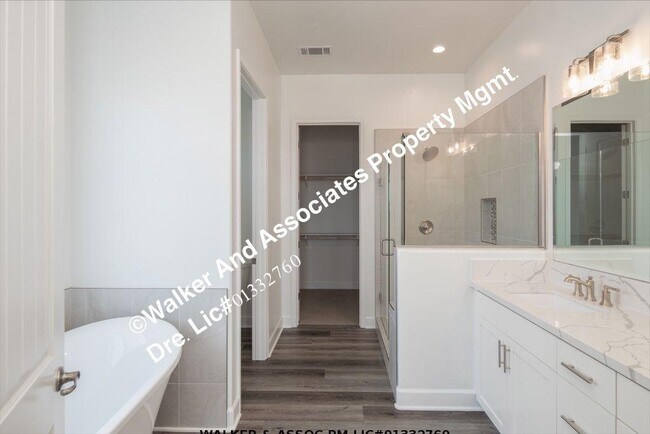 Building Photo - 5812 Lady Bells Dr