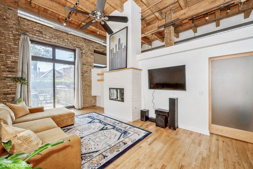 Building Photo - 612 N Oakley Blvd