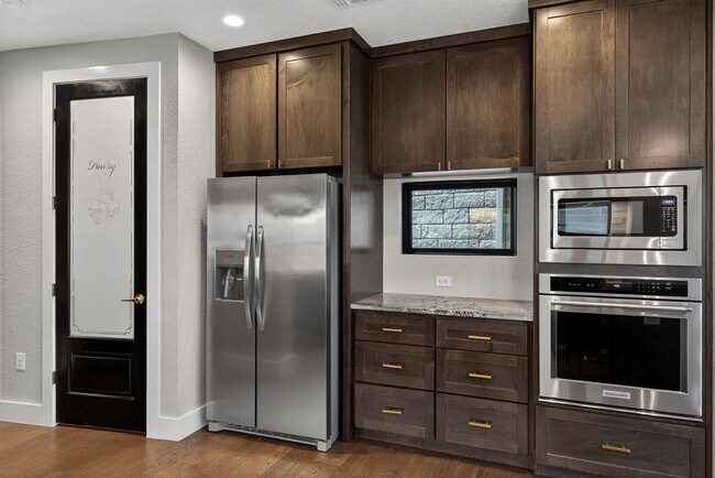 Building Photo - 209 Dalton Cir