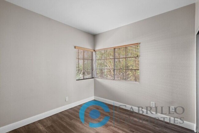 Building Photo - 3525 Grove St