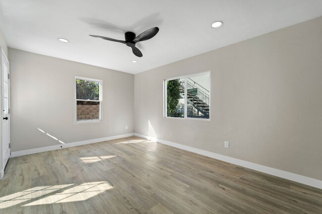 Building Photo - Beautifully Remodeled 1-Bedroom, 1-Bath wi...