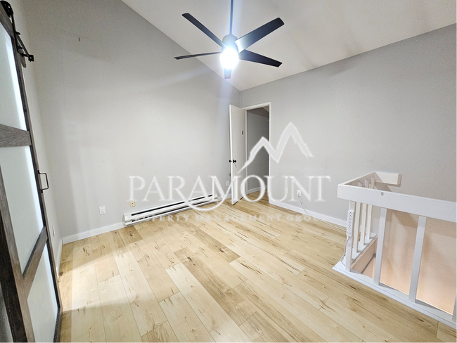 Building Photo - *Price Drop* Serene and Modern 1 Bedroom + Loft Condo in Bremerton!