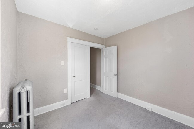 Building Photo - 1011 Clifton Ave