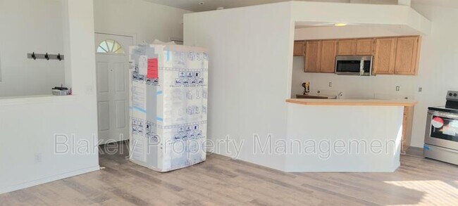 Building Photo - 2263 E Clarene St