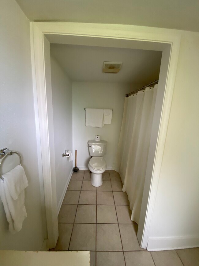 Building Photo - 7435 Garfield St