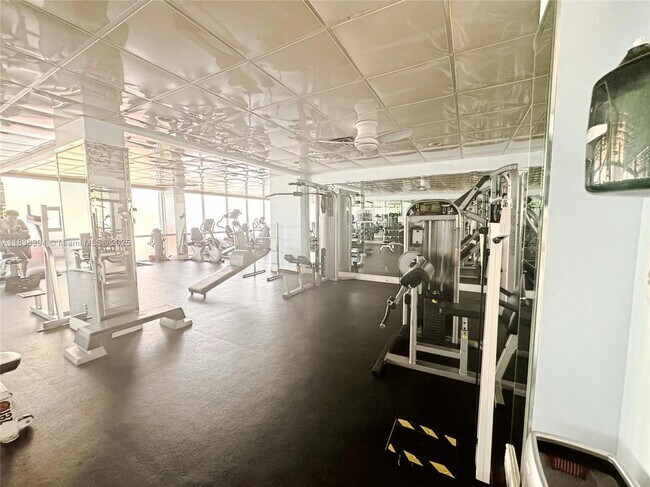 Building Photo - 3850 Galt Ocean Dr